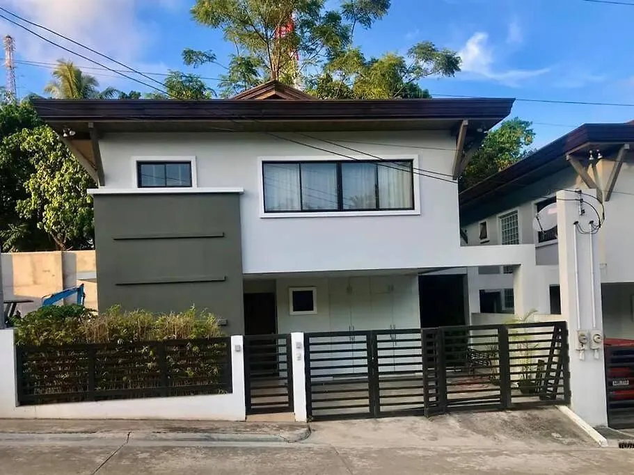 Modern House W/Great Location Nr Sm & Jack'S Ridge Βίλα Davao City 0*,